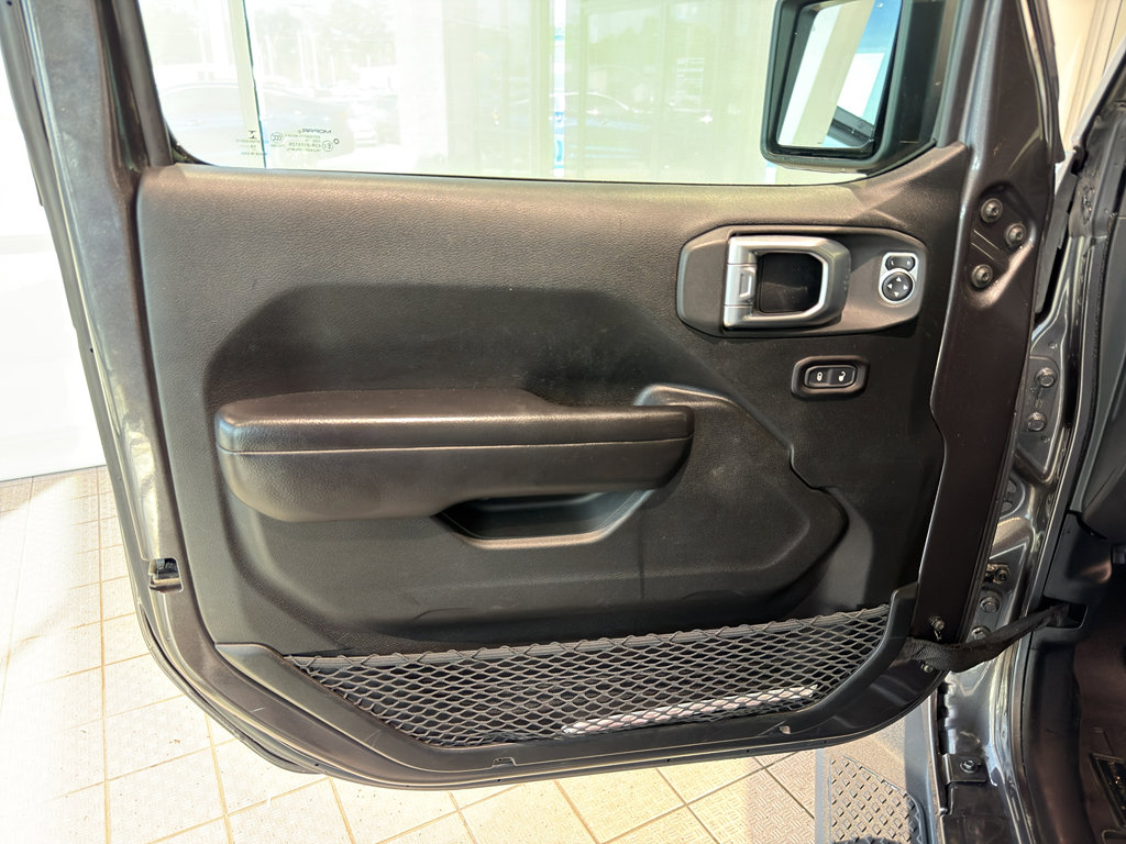 Used 2020 Jeep Gladiator Sport w/ Quick Order Package 24S image 15