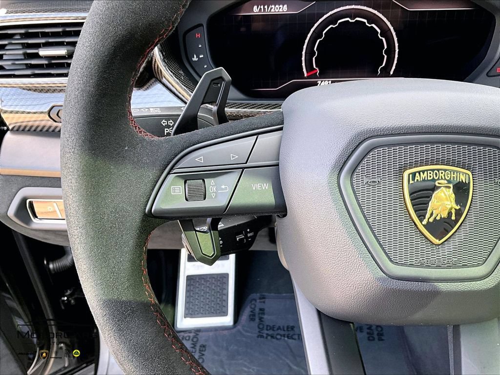 Used 2023 Lamborghini Urus Performante AWD/4WD image 16