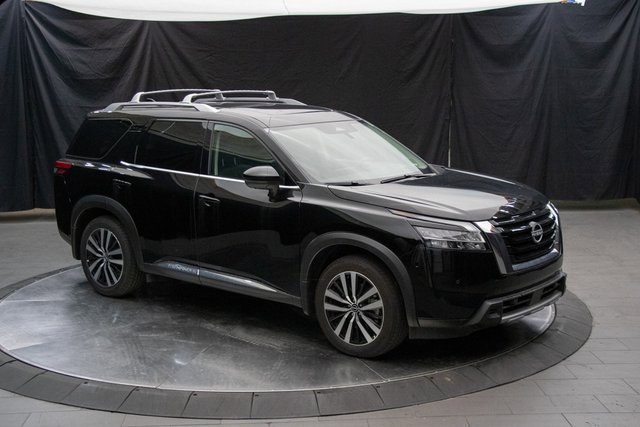 Used 2024 Nissan Pathfinder Platinum w/ Cargo Package image 2