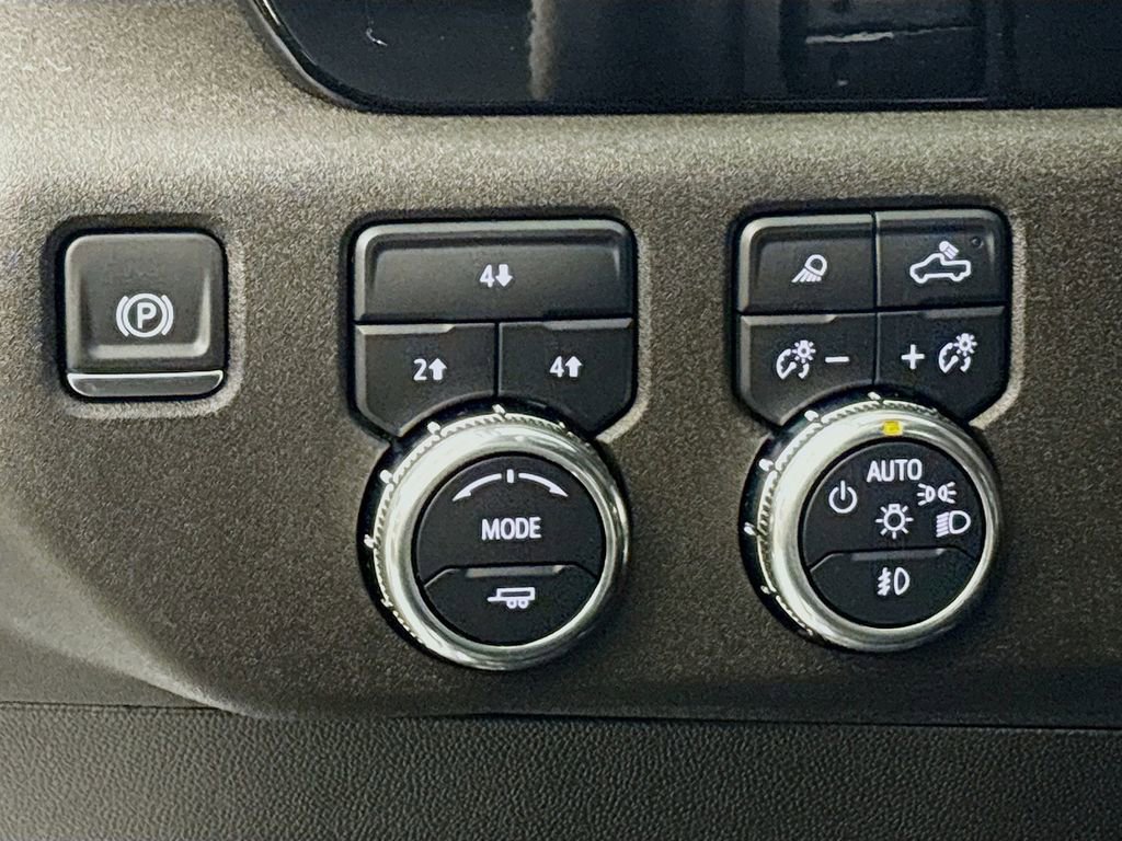 Used 2025 GMC Sierra 2500 SLE w/ SLE Value Package; image 14