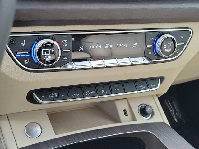 Certified 2024 Audi Q5 e Prestige w/ Prestige Package AWD/4WD image 26