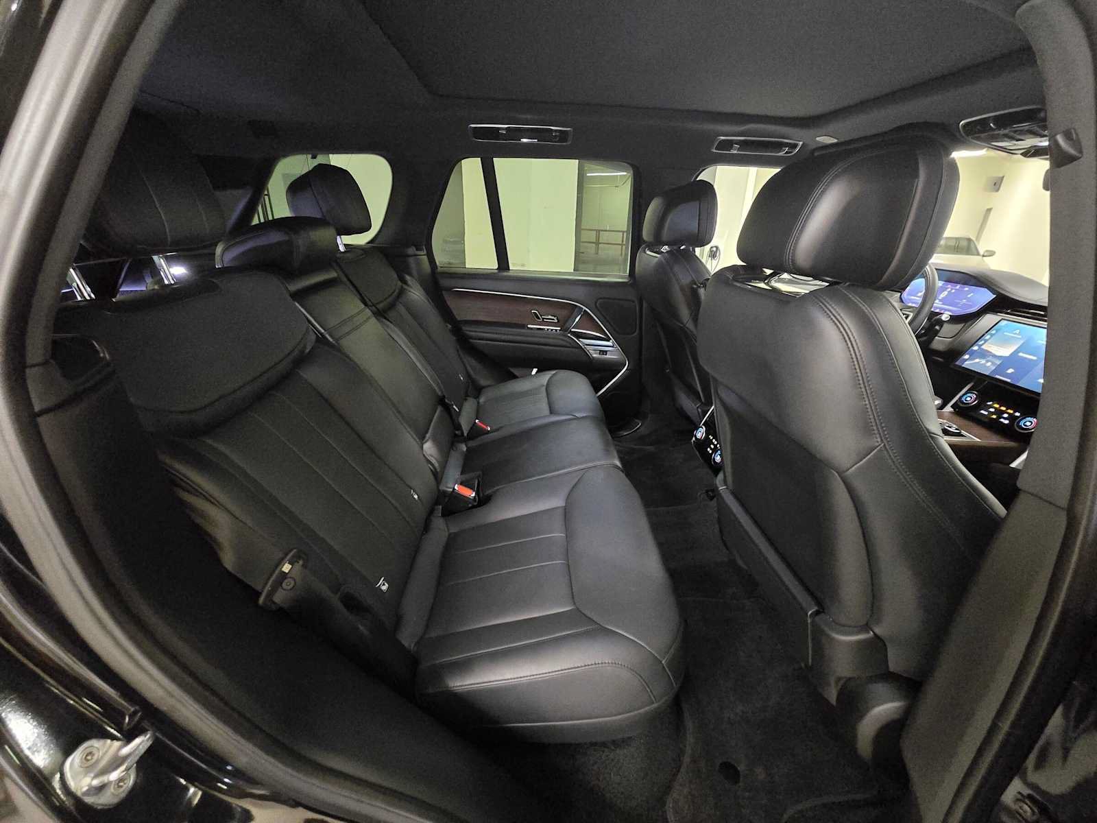 Used 2023 Land Rover Range Rover SE AWD/4WD image 12