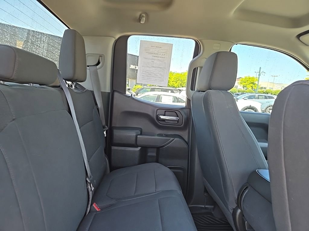Used 2020 Chevrolet Silverado 1500 Custom w/ Custom Value Package AWD/4WD image 31