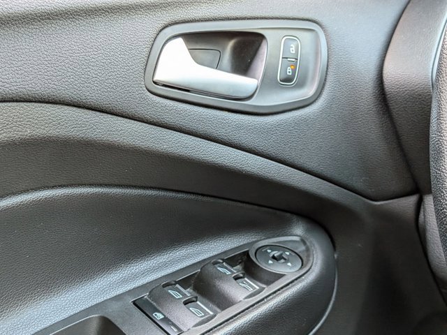 Used 2019 Ford Escape SEL FWD image 4