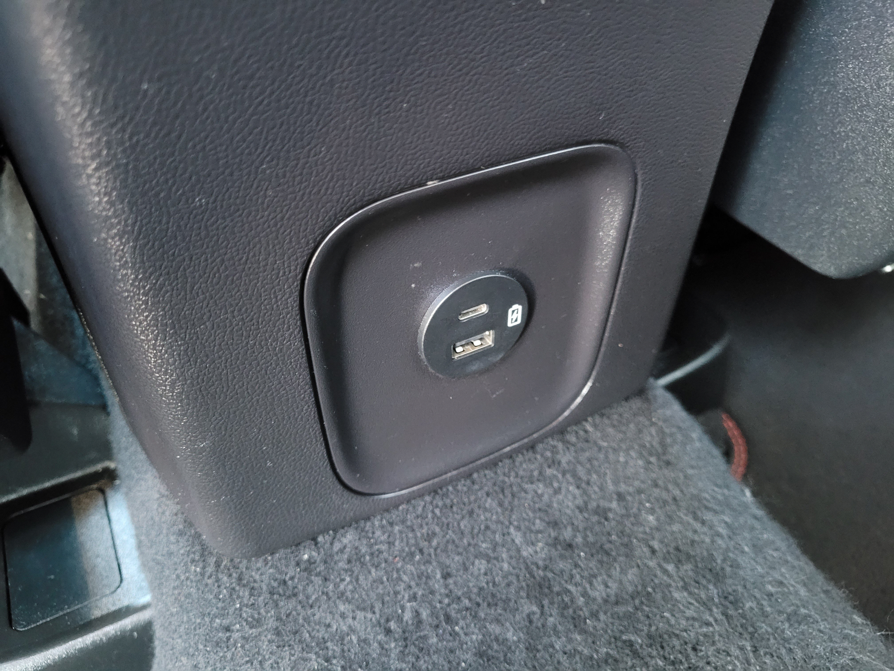 Certified 2021 Ford Escape SEL w/ SEL Stealth AWD Package image 16