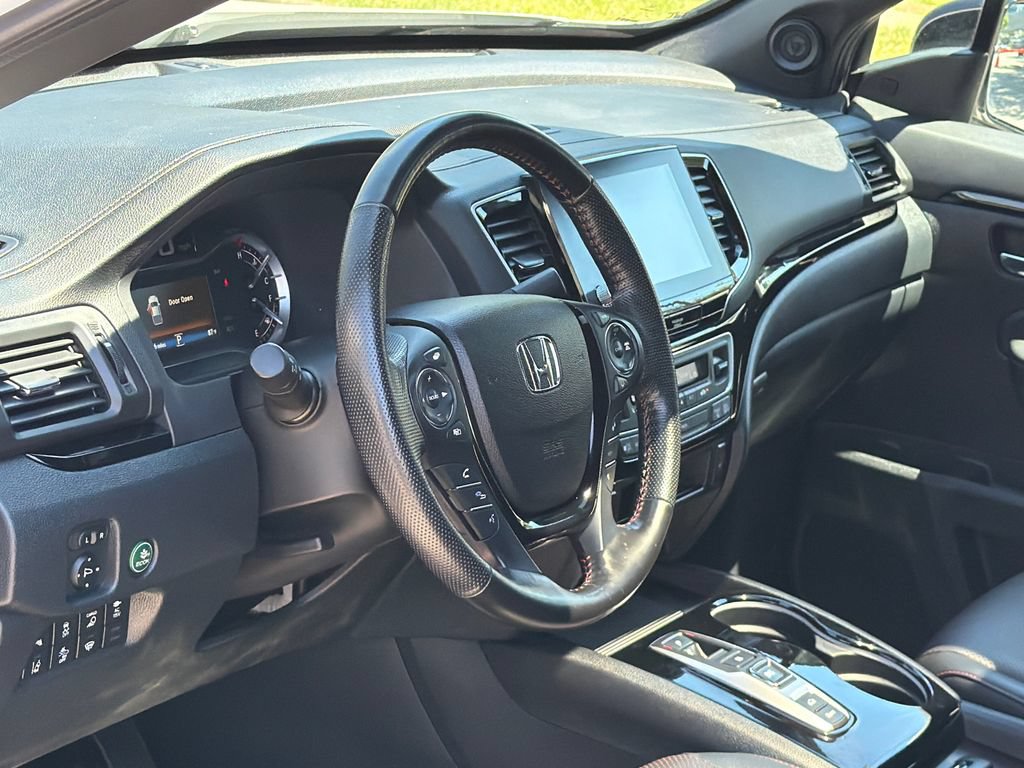 Used 2023 Honda Ridgeline Black Edition image 15