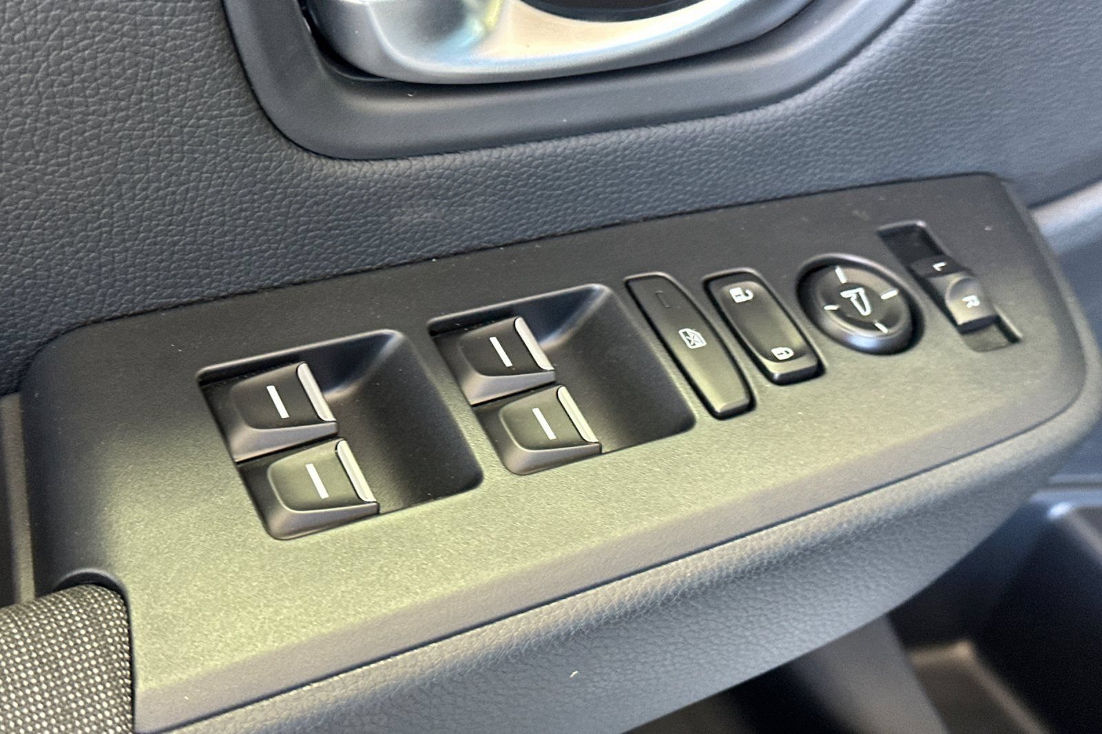 New 2026 Honda Pilot Sport image 12