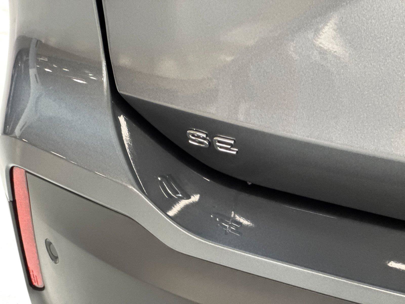 New 2026 Volkswagen Tiguan SE FWD image 25