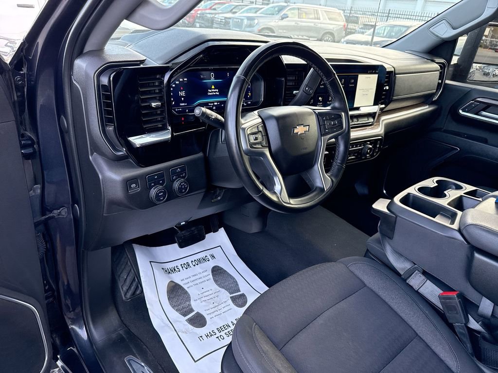 Used 2024 Chevrolet Silverado 2500 LT w/ Convenience Package image 12