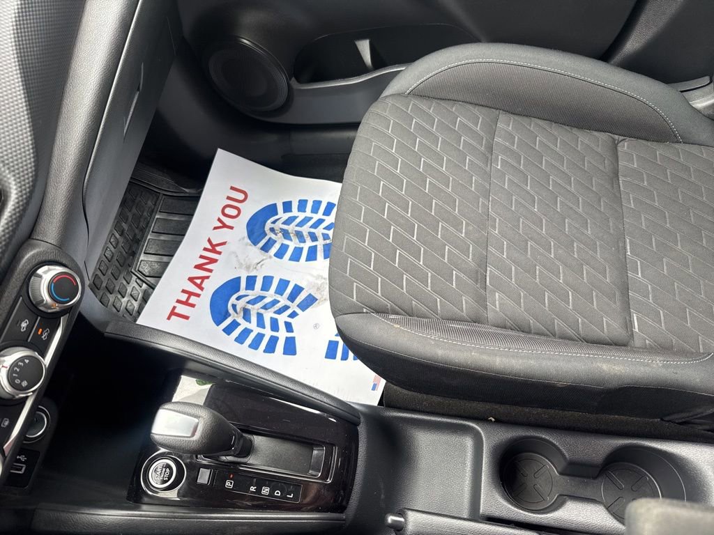 Used 2022 Nissan Kicks S image 30