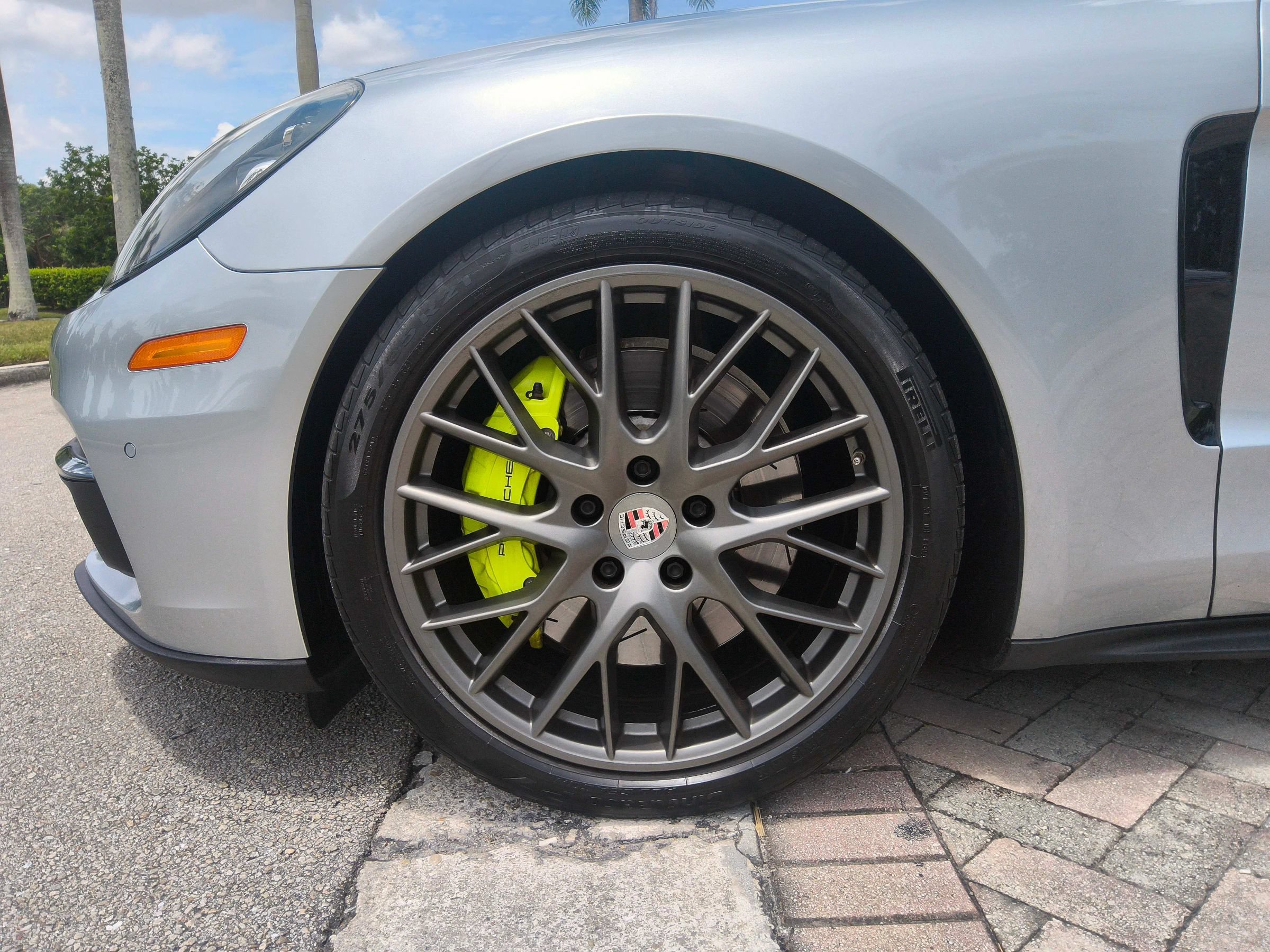 Used 2018 Porsche Panamera 4 AWD/4WD image 47