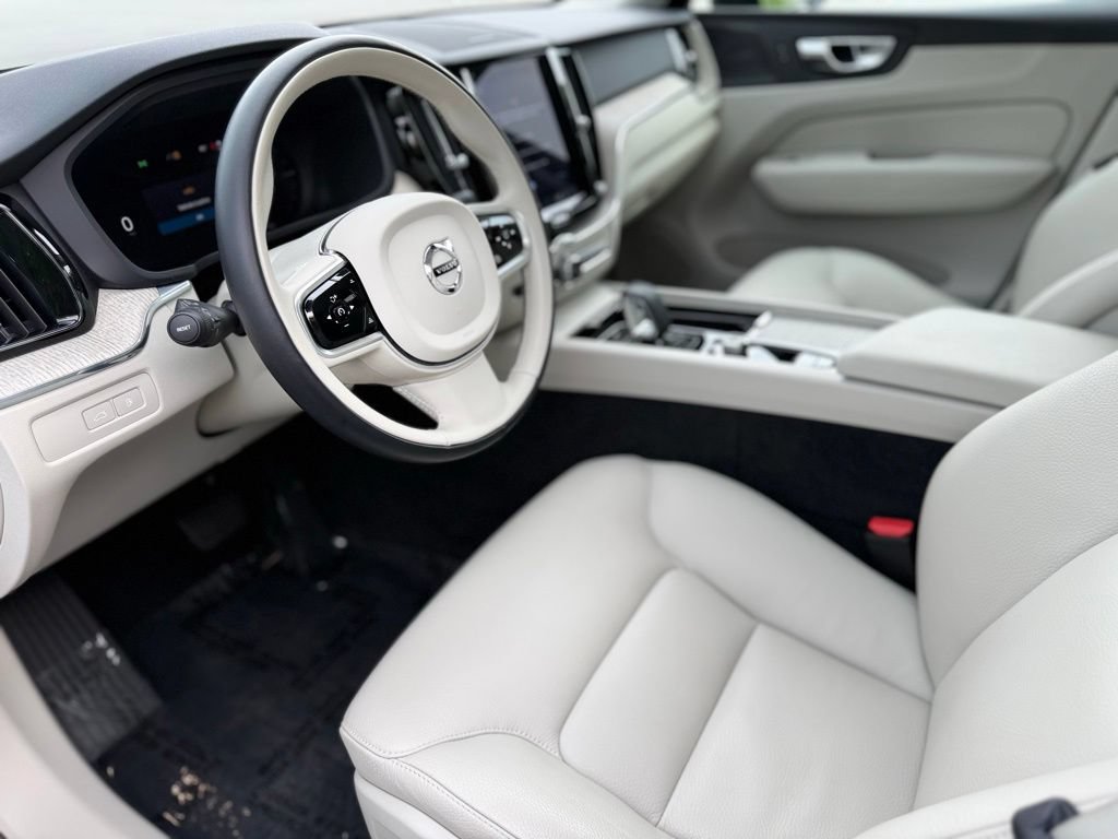 Used 2023 Volvo XC60 T8 Plus w/ Climate Package AWD/4WD image 14