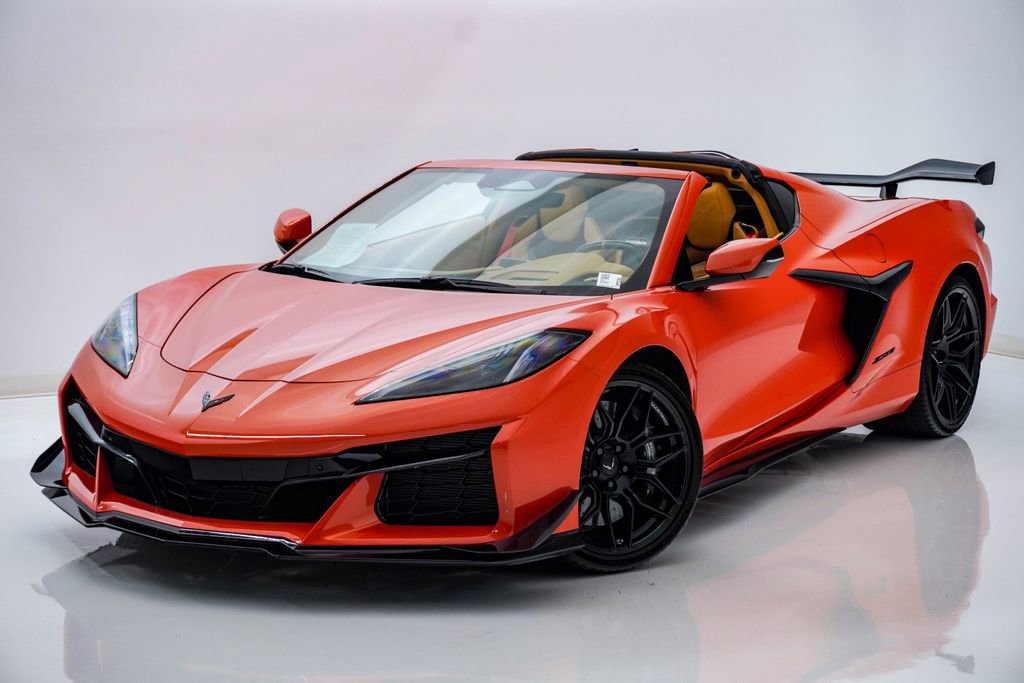 Used 2025 Chevrolet Corvette Z06 w/ Z07 Performance Package RWD image 3