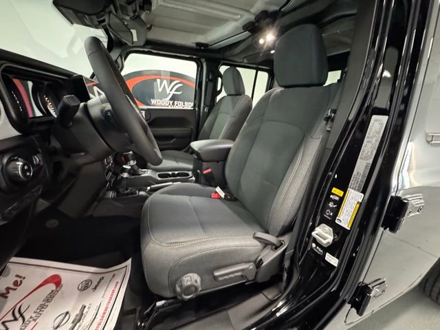 Used 2024 Jeep Gladiator Sport image 13