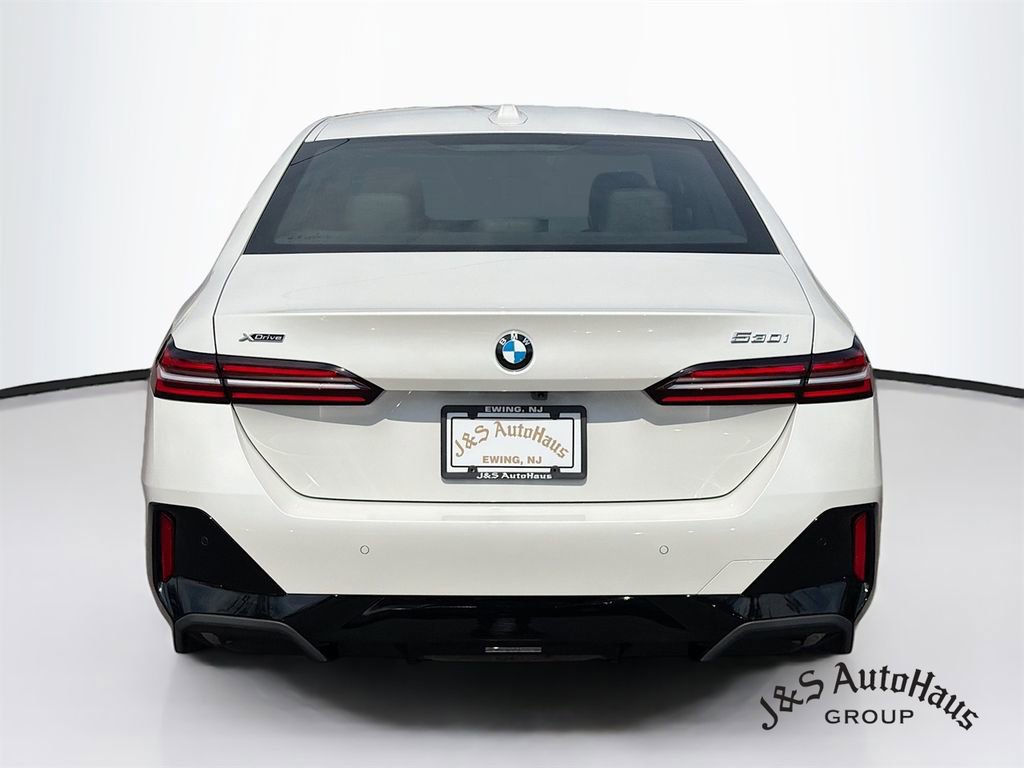 Used 2026 BMW 530i xDrive w/ M Sport Package AWD/4WD image 6