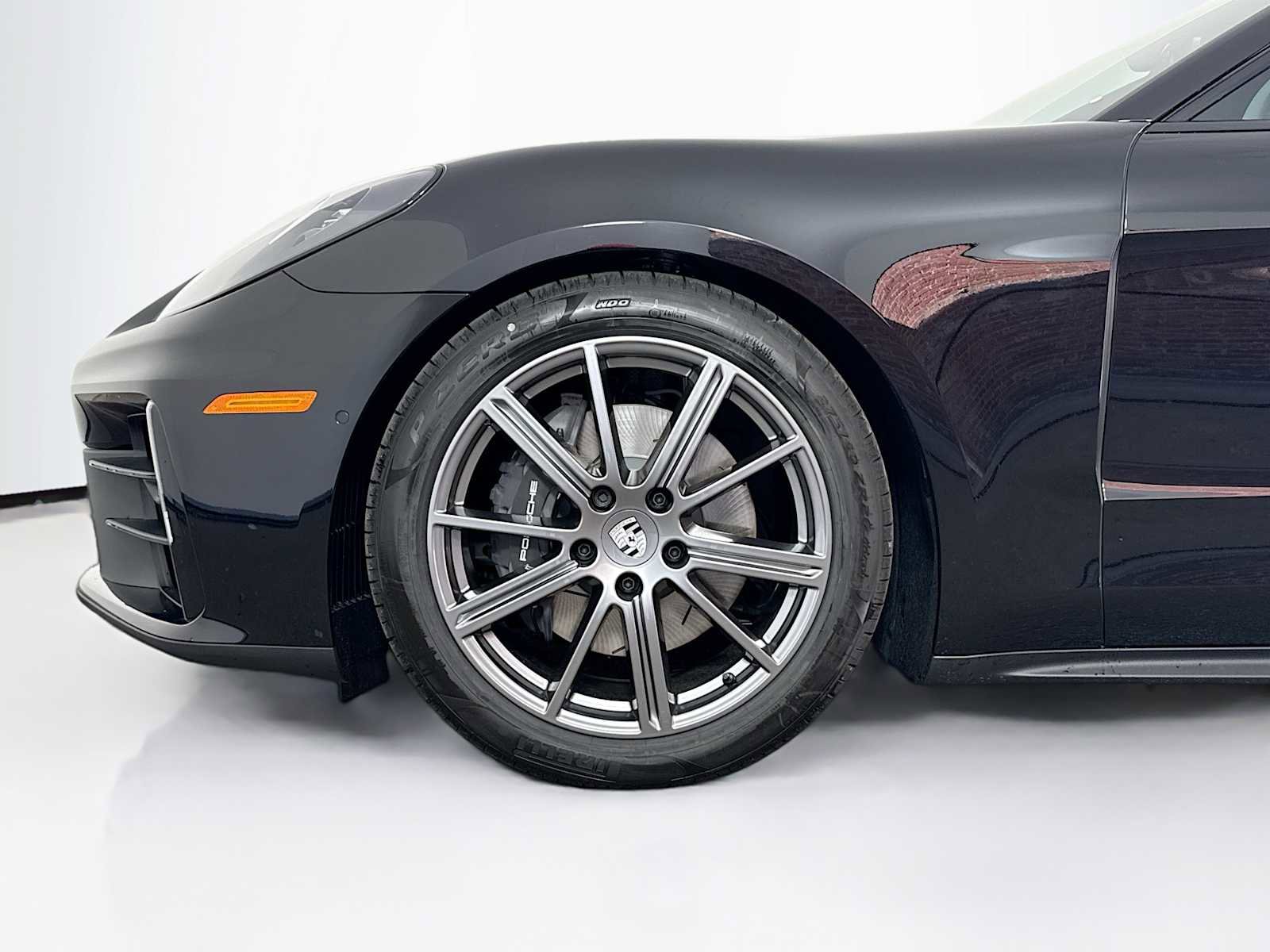 New 2025 Porsche Panamera 4 image 31