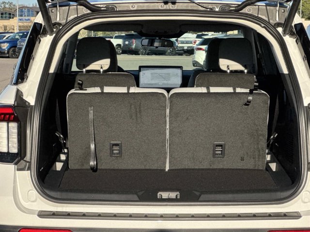 New 2026 Ford Explorer Active w/ Active Comfort Package RWD image 13
