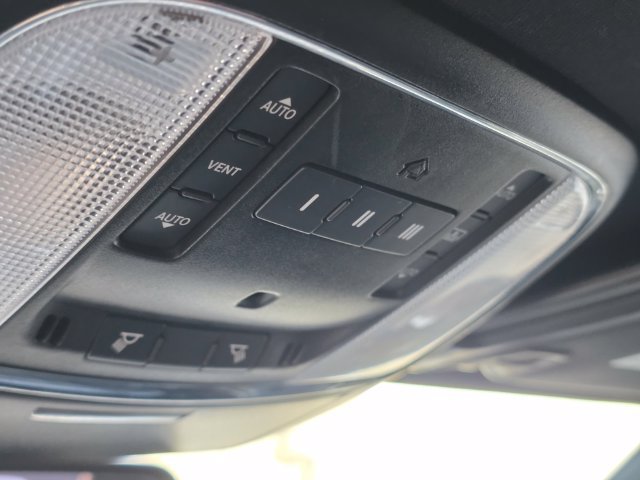Used 2022 Chrysler 300 S RWD image 32
