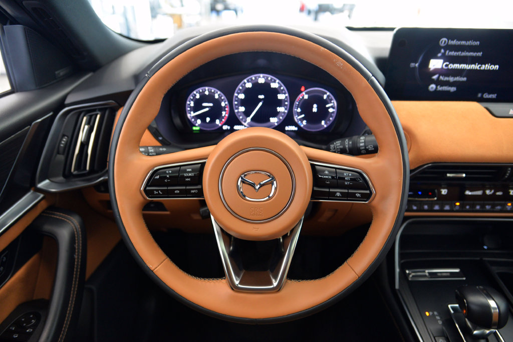 Certified 2024 MAZDA CX-90 3.3 Turbo S w/ Premium Plus AWD/4WD image 18