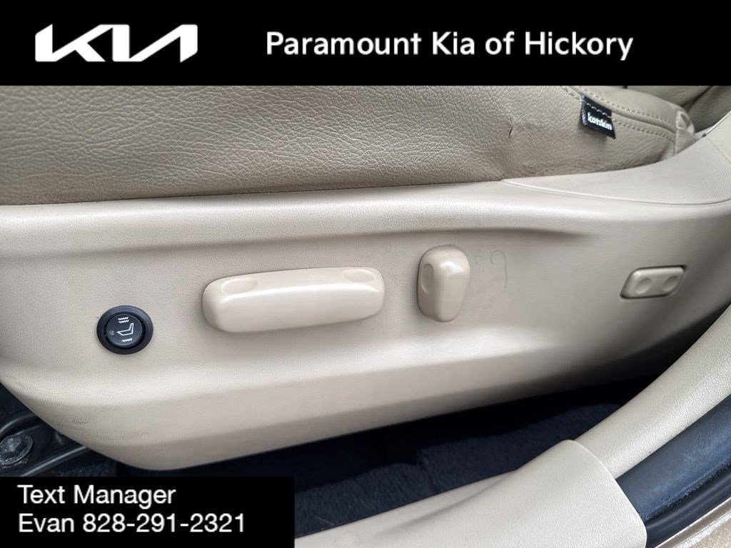 Used 2013 Toyota Venza LE image 18