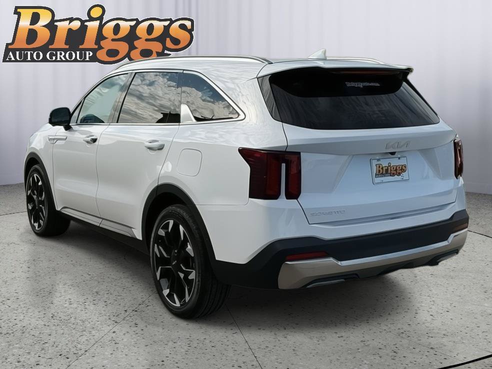 Used 2025 Kia Sorento SX FWD image 3