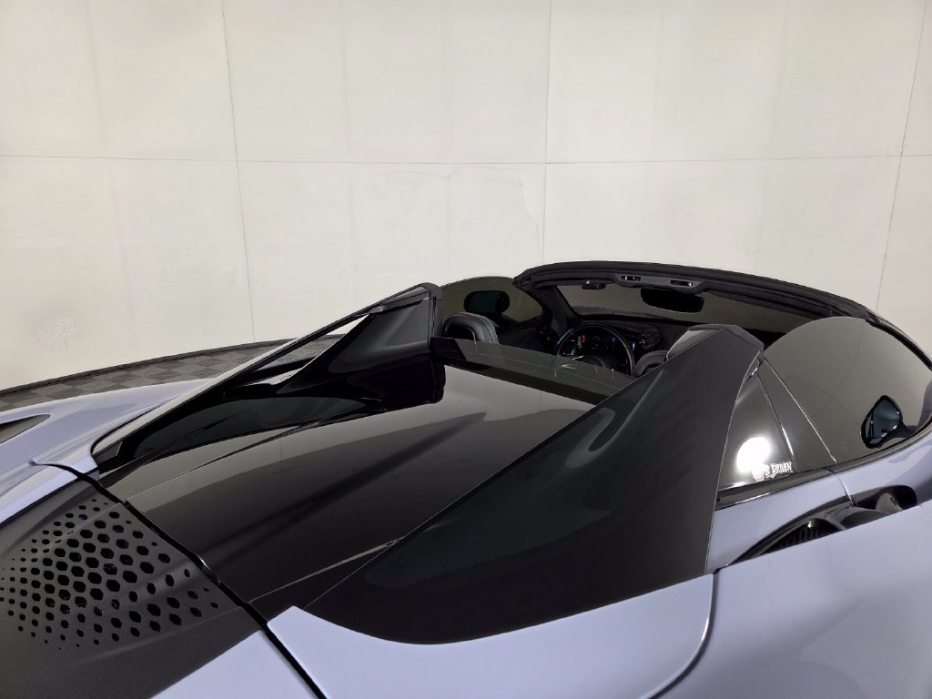 Used 2024 McLaren 750S Spider RWD image 26