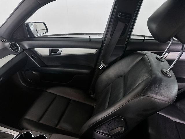 Used 2013 Mercedes-Benz C 250 Sedan image 22