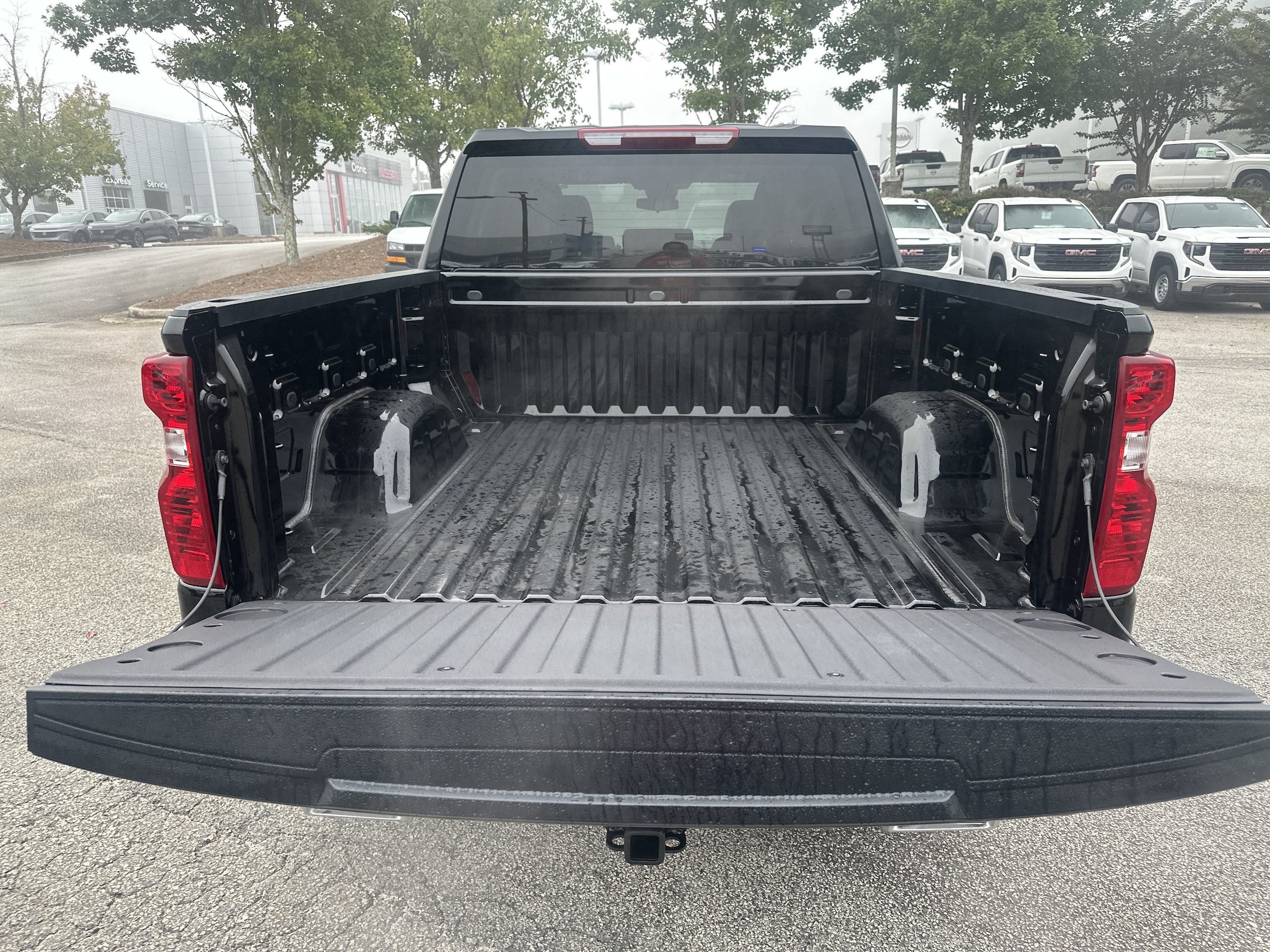 New 2026 Chevrolet Silverado 1500 Custom Trail Boss w/ LPO, Dark Essentials Package AWD/4WD image 18