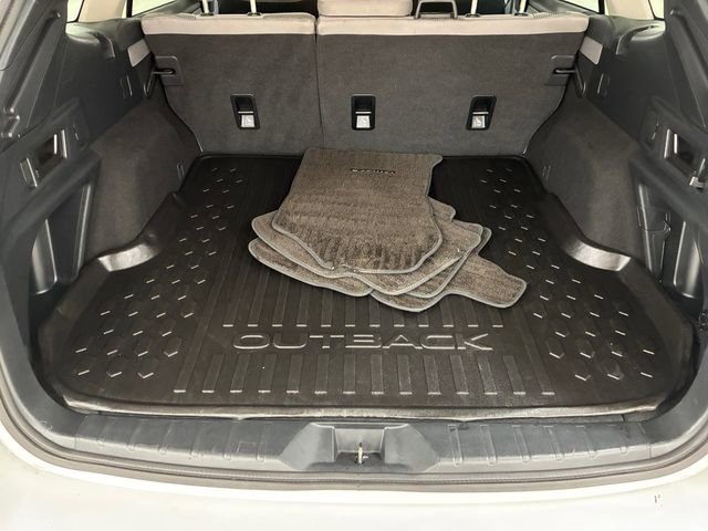 Used 2022 Subaru Outback Premium image 17