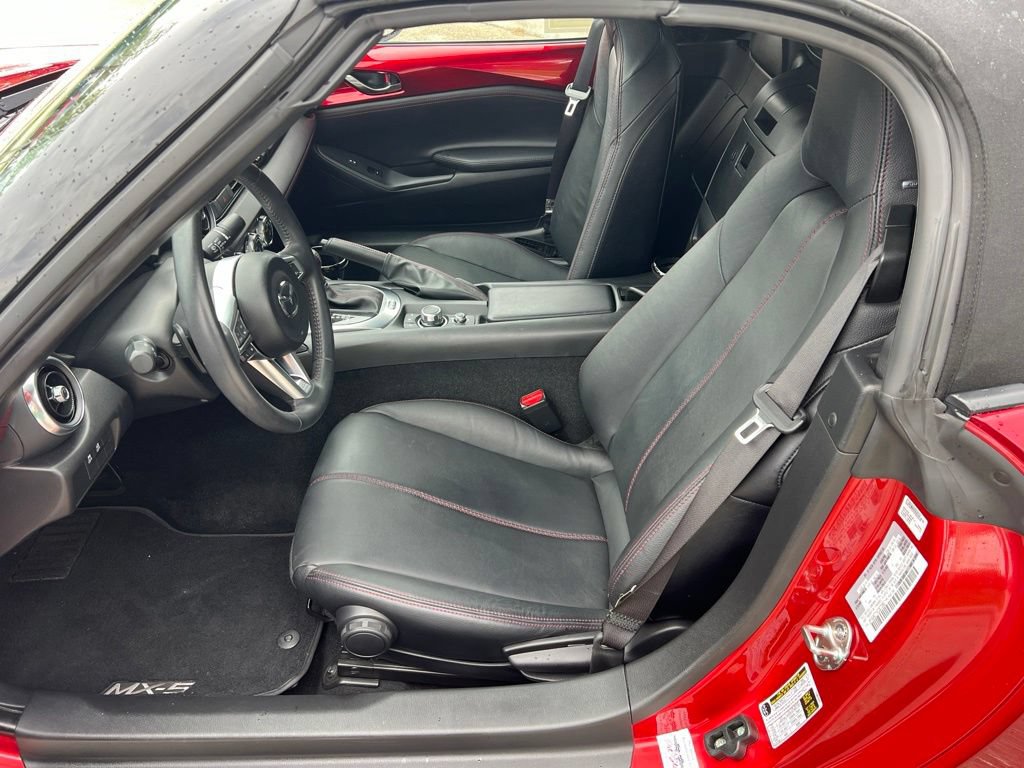 Used 2019 MAZDA MX-5 Miata Grand Touring RWD image 18