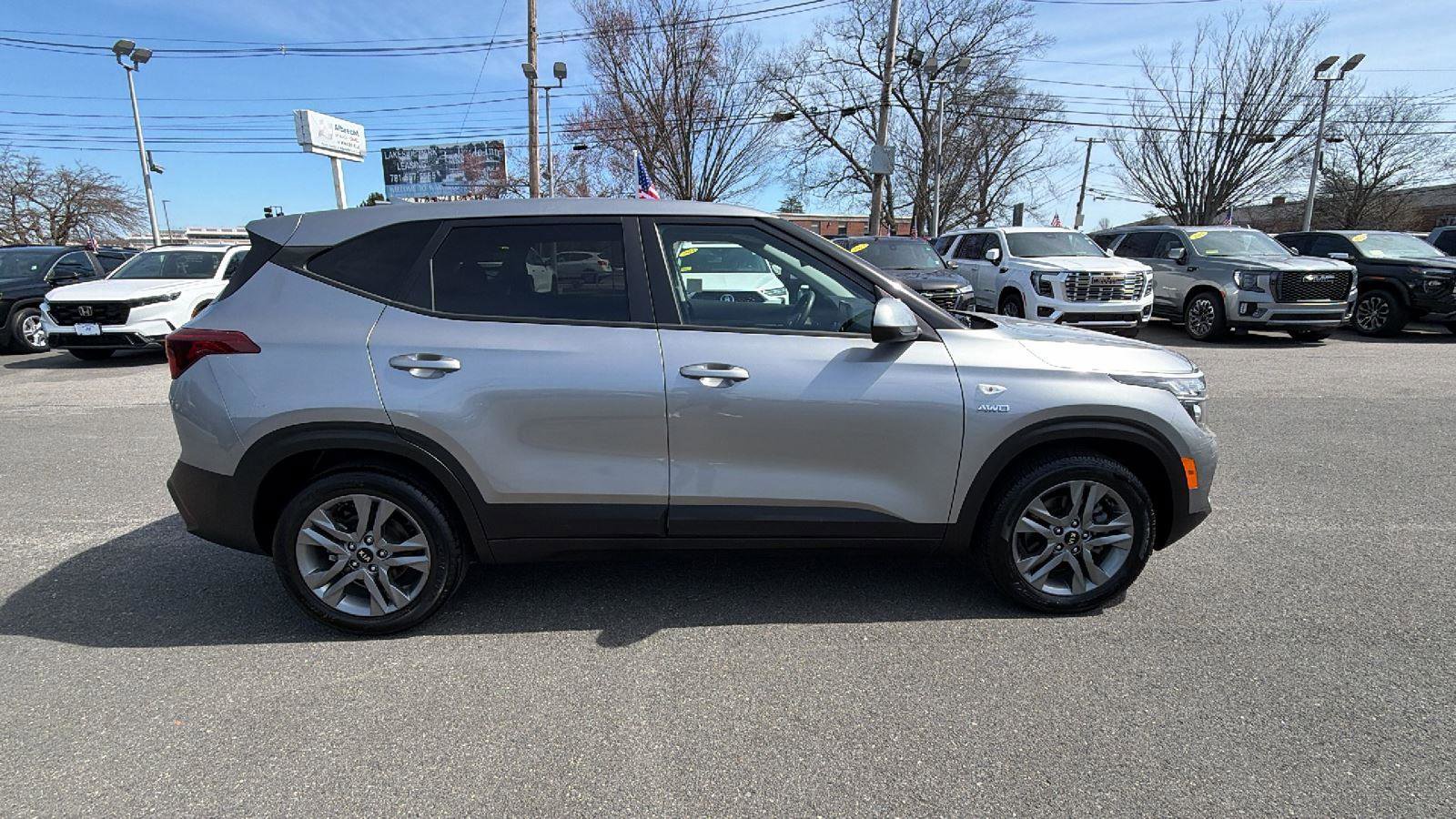 Used 2021 Kia Seltos LX AWD/4WD image 8