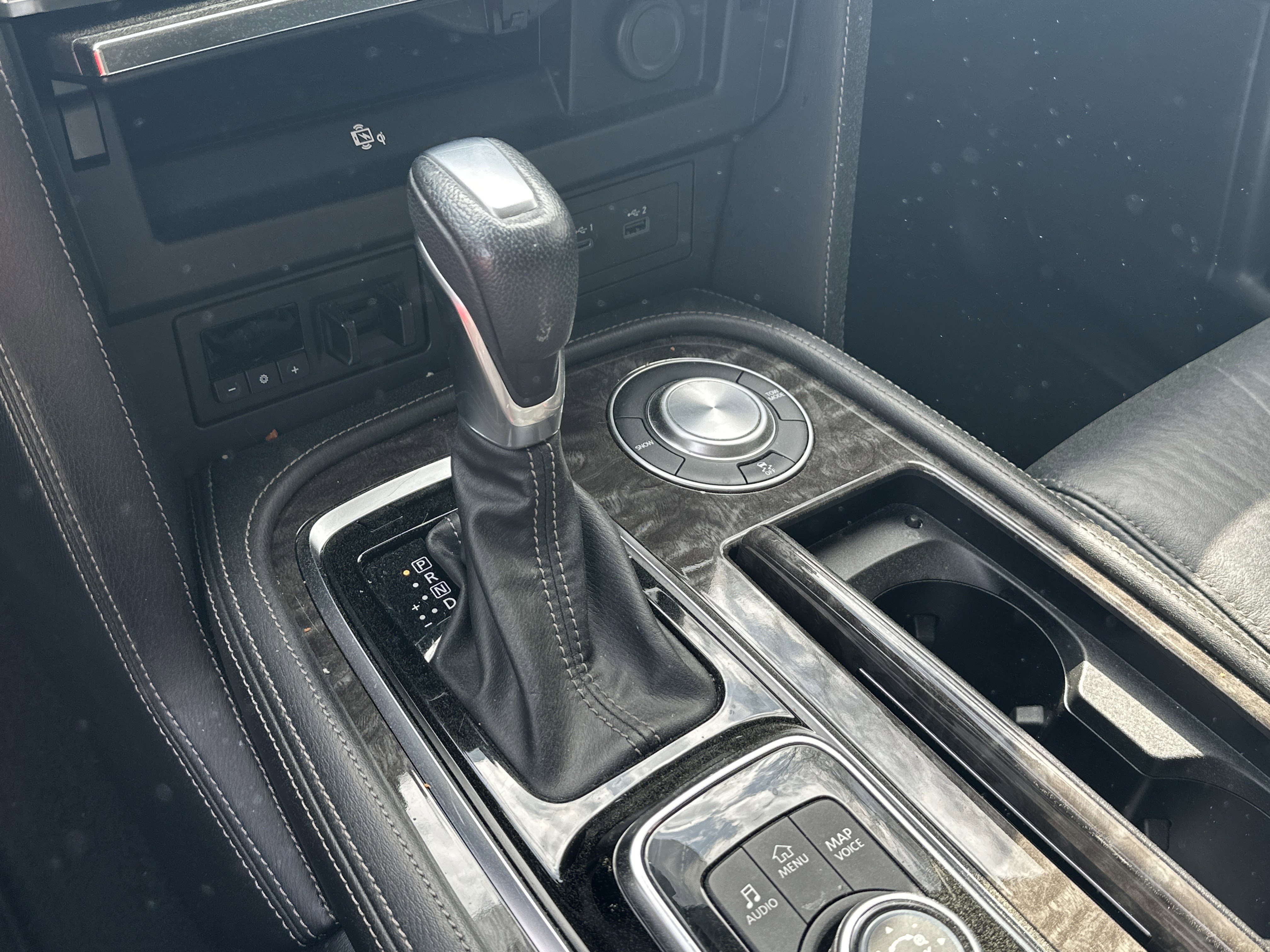 Used 2022 Nissan Armada Platinum w/ Captain's Chairs Package image 24