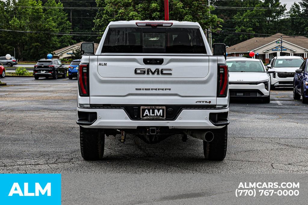 Used 2025 GMC Sierra 2500 AT4 w/ Technology Package AWD/4WD image 12