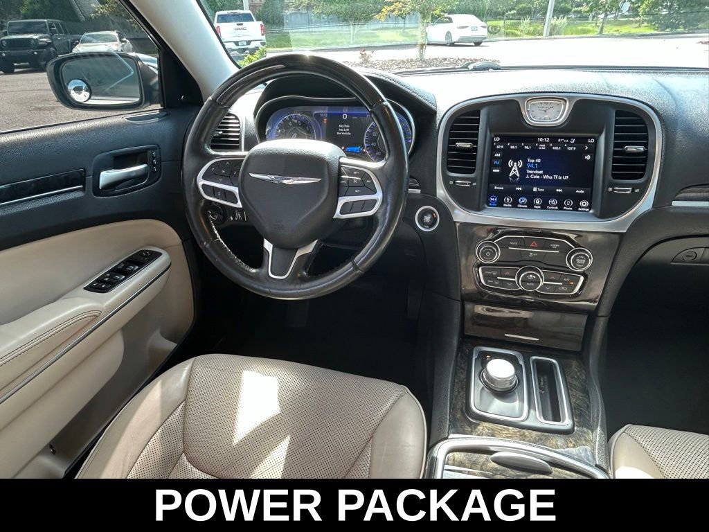 Used 2018 Chrysler 300 Limited RWD image 8