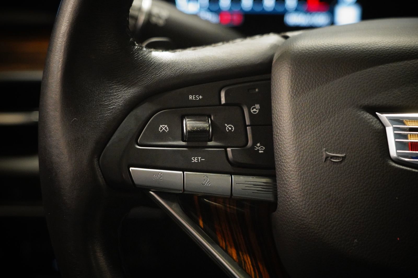 Used 2021 Cadillac Escalade ESV Premium Luxury w/ Driver Assist Tech Package image 19