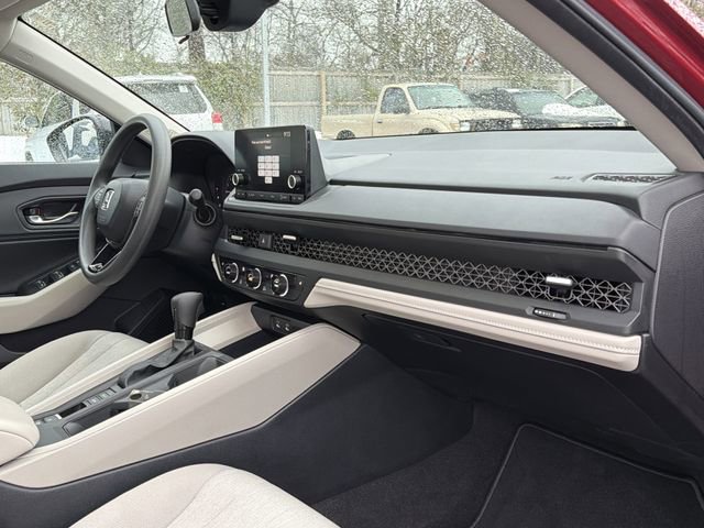 Used 2025 Honda Accord SE image 20