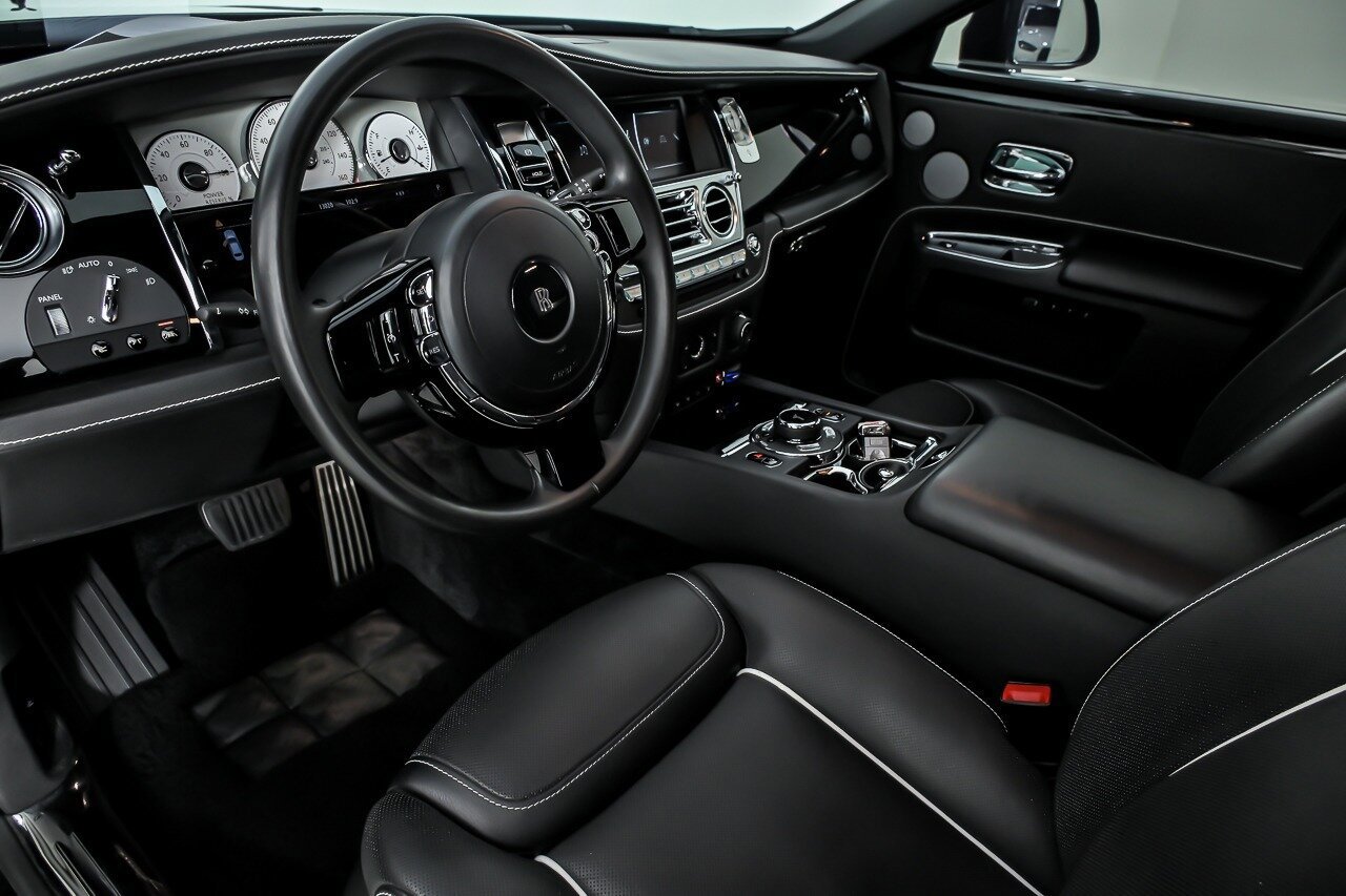 Used 2020 Rolls-Royce Ghost RWD image 21