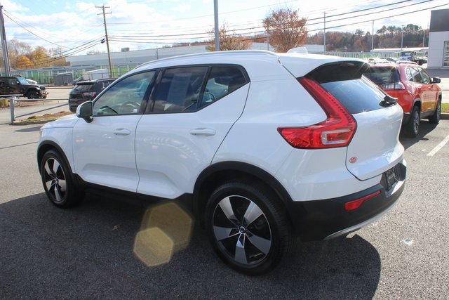 Used 2019 Volvo XC40 T5 Momentum image 26