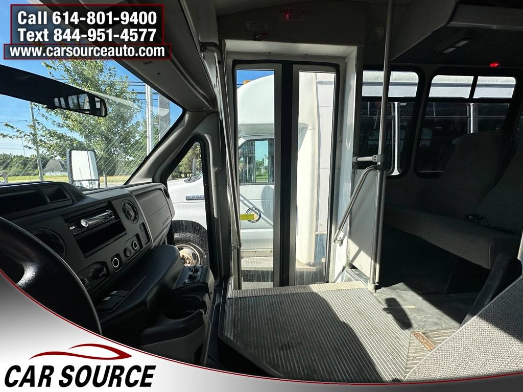 Used 2010 Ford E-350 and Econoline 350 Super Duty RWD image 4