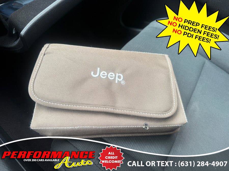 Used 2017 Jeep Grand Cherokee Laredo w/ Quick Order Package 23E AWD/4WD image 27