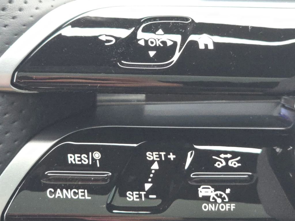 Used 2025 Mercedes-Benz CLE 53 AMG 4MATIC Coupe image 34