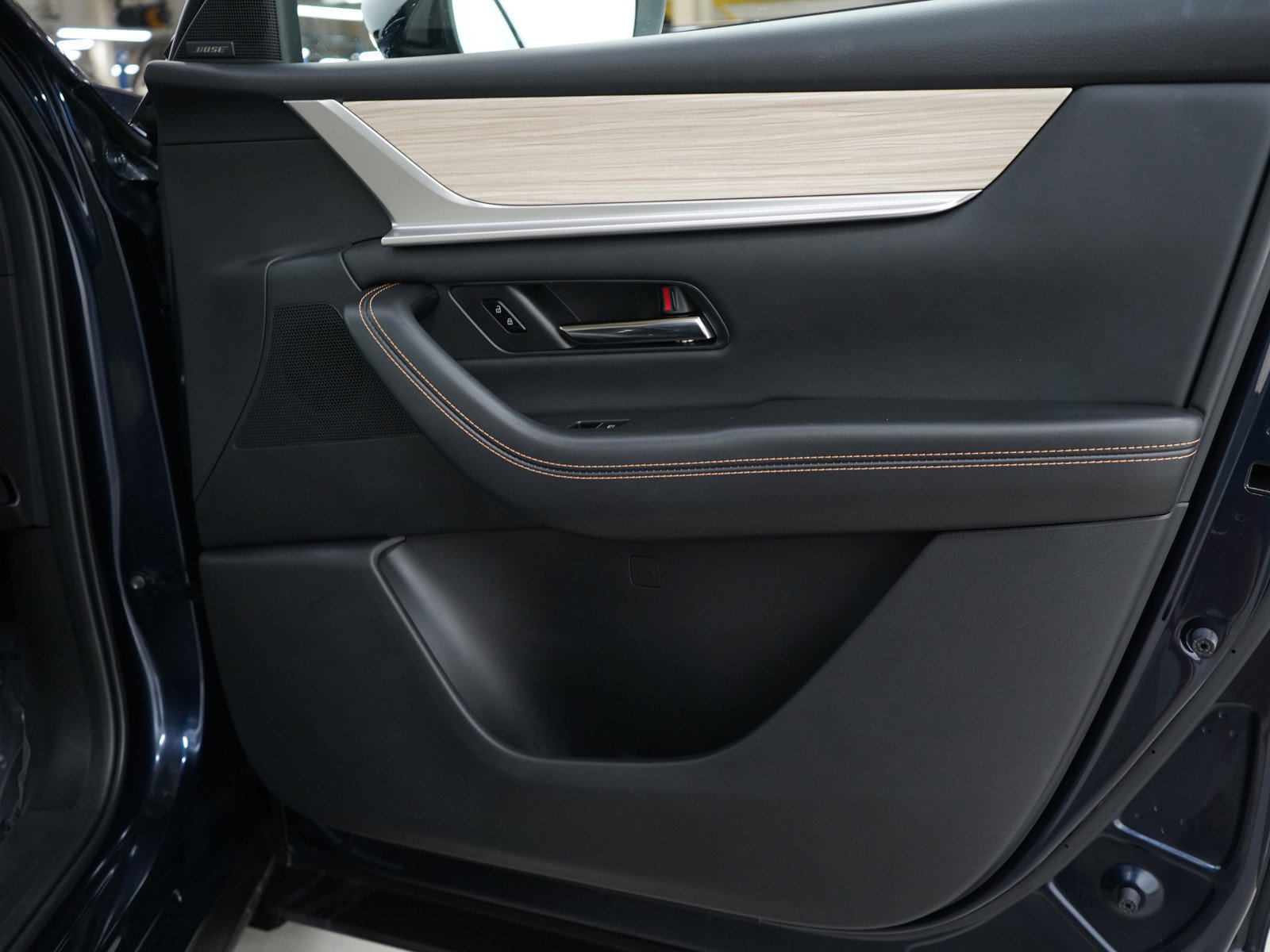 Certified 2025 MAZDA CX-90 Plug-In Hybrid w/Premium Sport image 10