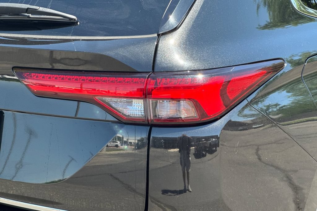 Used 2022 Mitsubishi Outlander ES FWD image 25