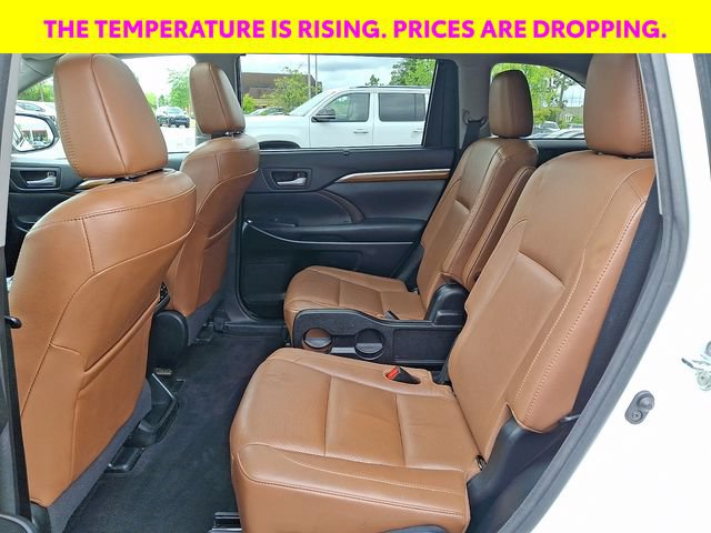 Used 2017 Toyota Highlander Limited Platinum FWD image 13