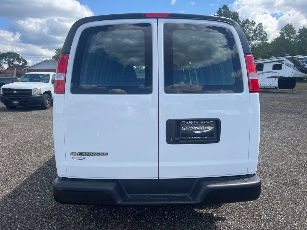 New 2025 Chevrolet Express 3500 Extended w/ Driver Convenience Package RWD image 4