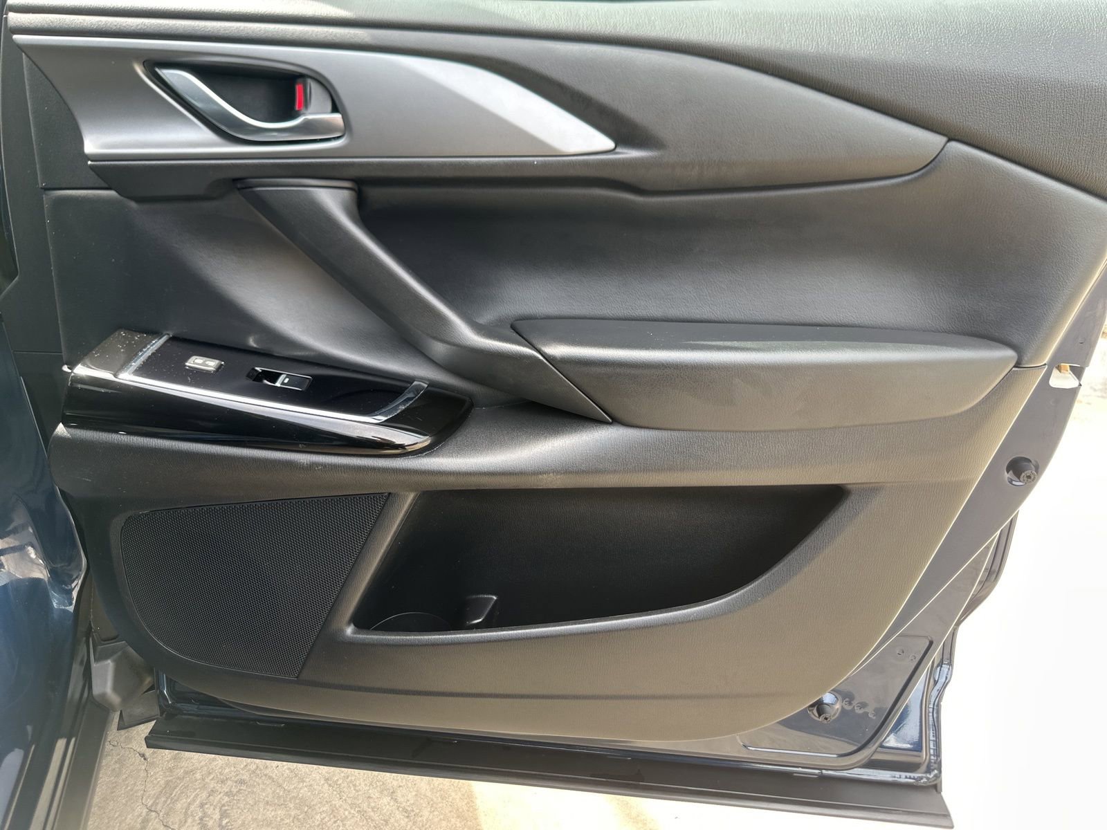 Used 2020 MAZDA CX-9 Touring image 17