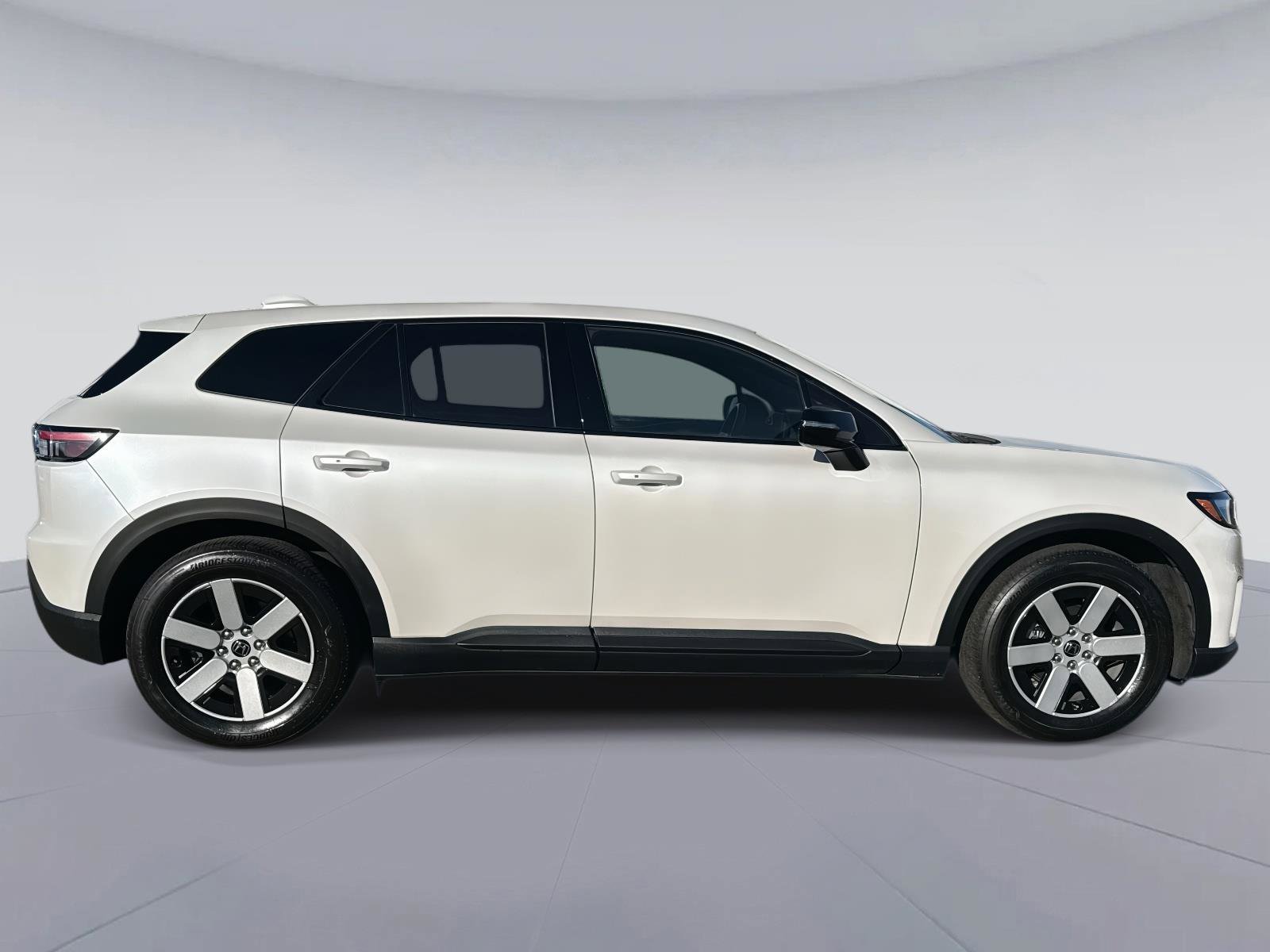 Used 2024 Honda Prologue EX image 2