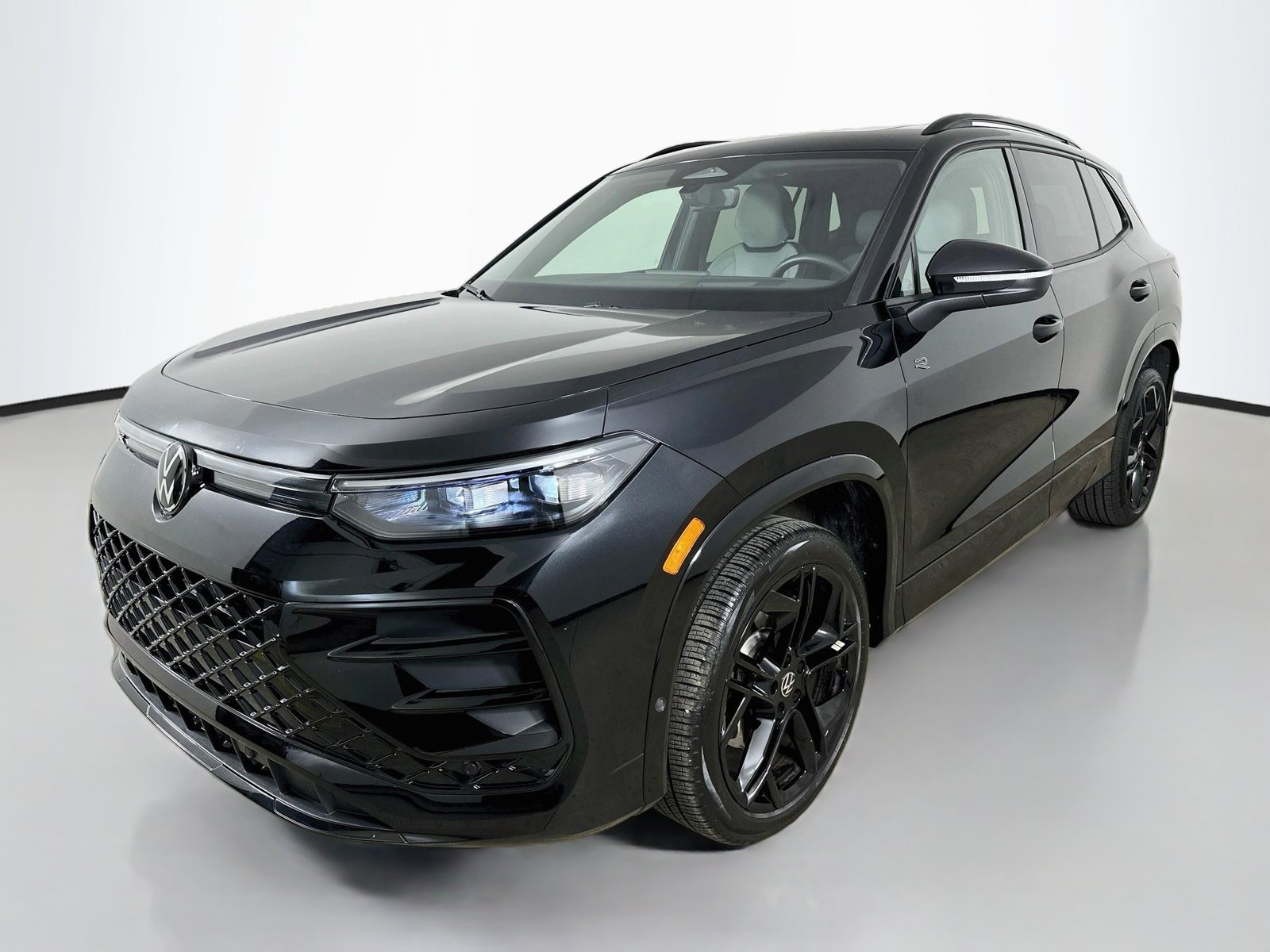 Used 2026 Volkswagen Tiguan SE R-Line