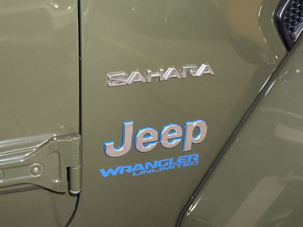 Used 2022 Jeep Wrangler Unlimited Sahara w/ Cold Weather Group AWD/4WD image 9