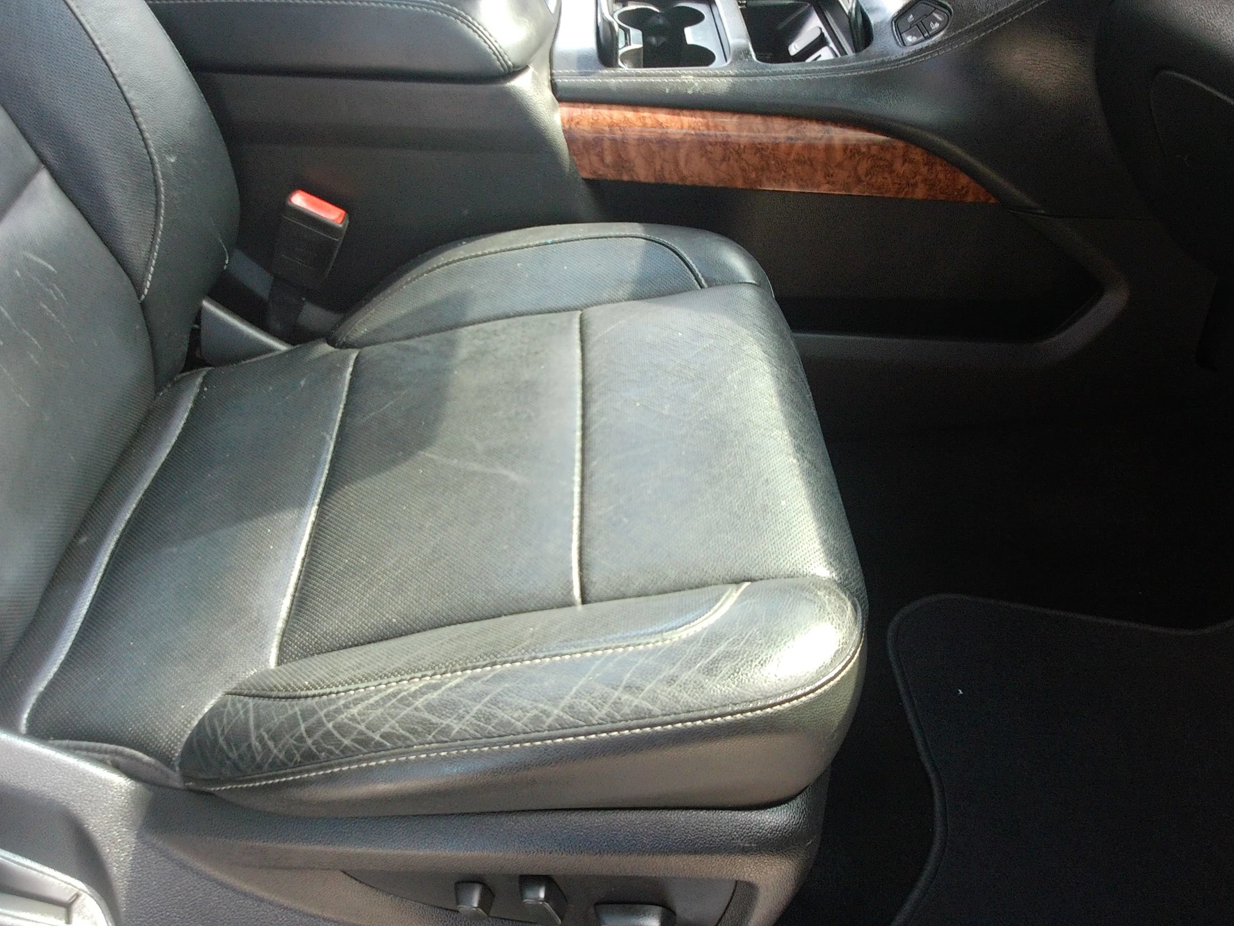 Used 2018 Chevrolet Suburban Premier RWD image 40